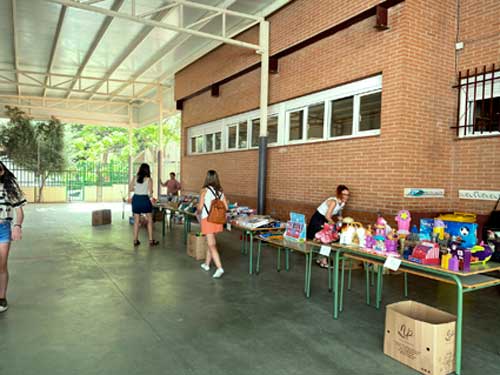 Los preparativos antes del mercadillo